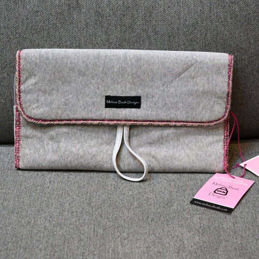 Melissa Beth Designs Makeup Bag, 5 pockets, gray with paisley interior NWT